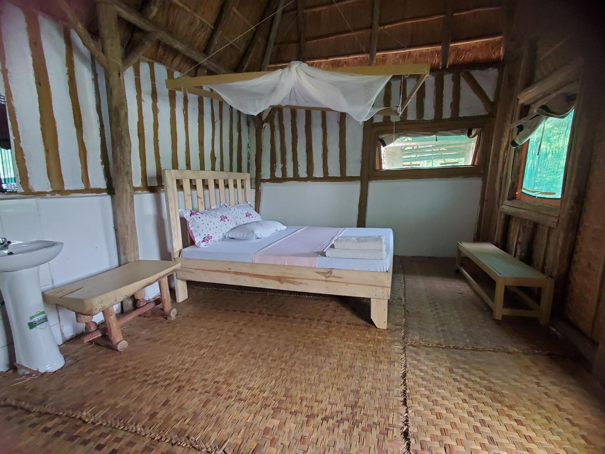 Dave The Cave Eco Lodge And Cultural Campsite Rubirizi Exterior photo